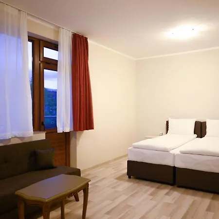 Hotel Leda
