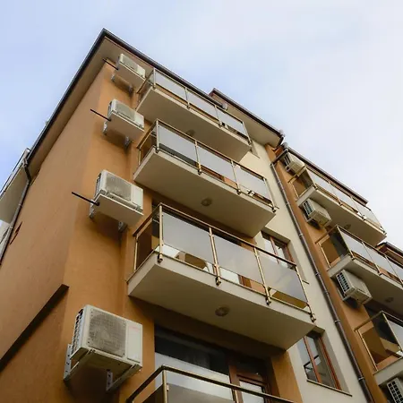 Leda Hotel 3*